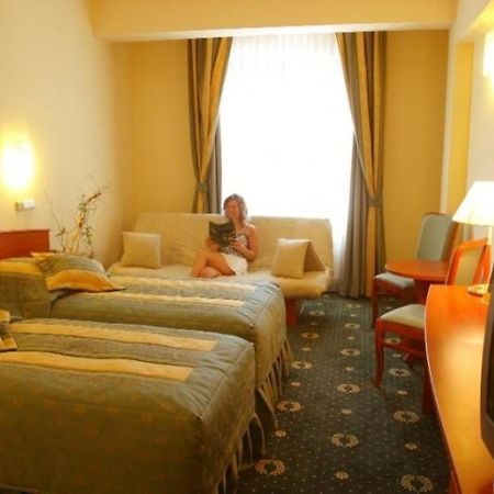 Hotel Abrava Drawsko Pomorskie Ngoại thất bức ảnh