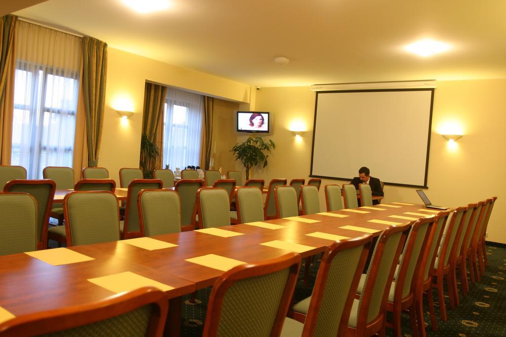 Hotel Abrava Drawsko Pomorskie Ngoại thất bức ảnh