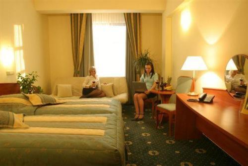 Hotel Abrava Drawsko Pomorskie Ngoại thất bức ảnh
